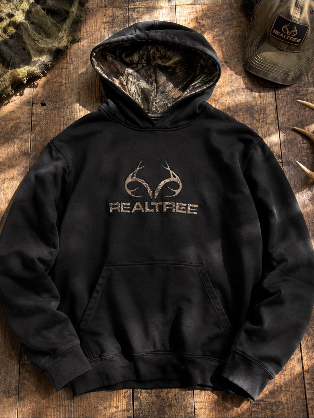 Y2K Realtree Black Logo Hoodie Men’s Medium Camo Hunting Sweatshirt